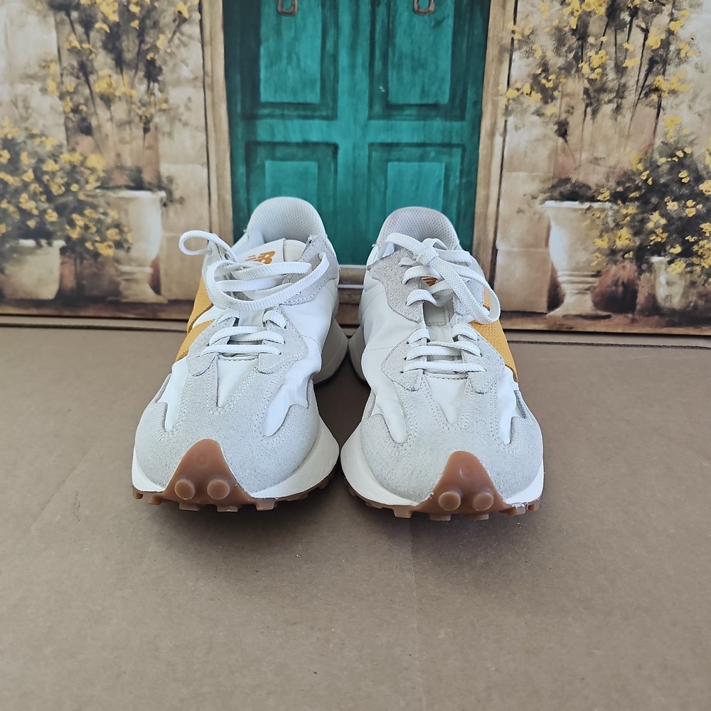 Women's Size 9 B New Balance 327 WS327BY Sea Salt Golden Hour Gum Running Shoes - Picture 2 of 9
